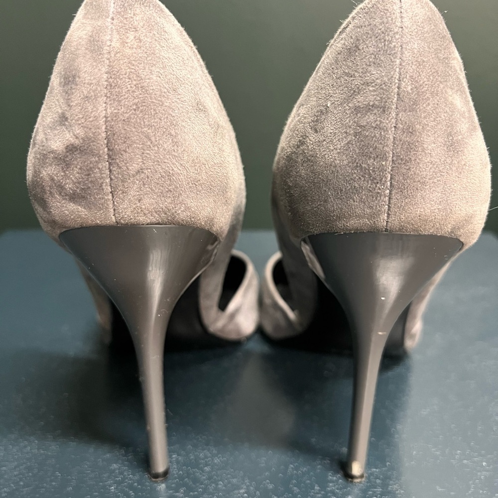 -$25 Suede Steve Madden Varcity Gray pumps - Picture 5 of 7